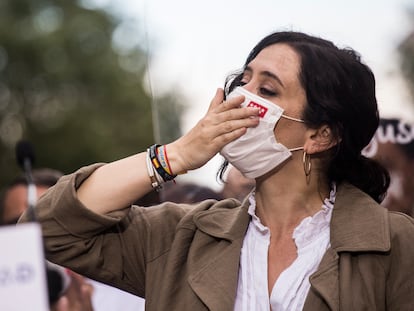 Isabel Díaz Ayuso, durante una visita a Fuenlabrada este lunes.