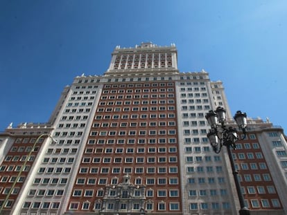 Fachada principal del Edificio España.