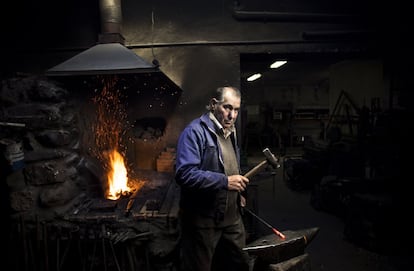 Ricardo García García, de 62 años, herrero en Alameda del Vallel, el 6 de julio de 2016.