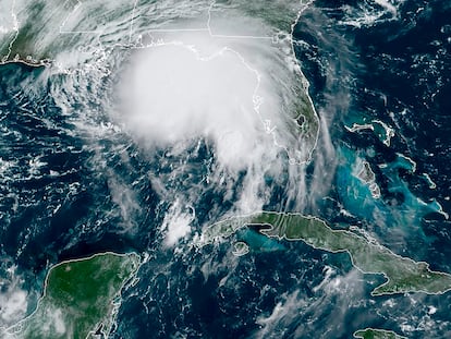 Imagen satelital donde se observa la tormenta Sally sobre el Golfo de México.