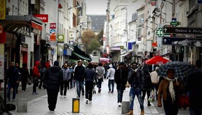 Una calle del barrio de Saint-Denis, en Par&iacute;s, este s&aacute;bado. 