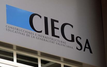 Logotipo de la empresa p&uacute;blica Ciegsa en su sede en Valencia.