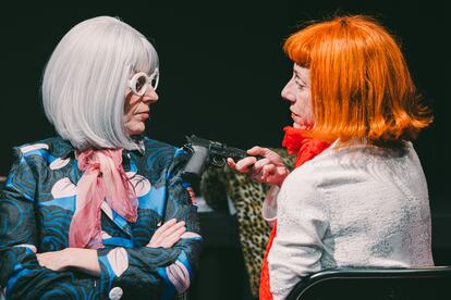 Escena de la obra 'Al contrari' , ATRIUM BCN. Fotografía: Pere Cots