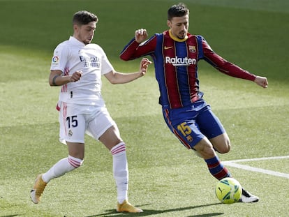 Lenglet ante Fede Valverde en el último Clásico.