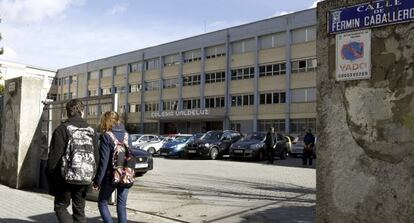 Entrada al colegio Valdeluz Agustinos del distrito Fuencarral- El Pardo de Madrid.