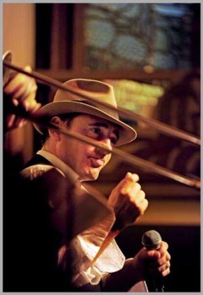 El cantante Toni Zenet.