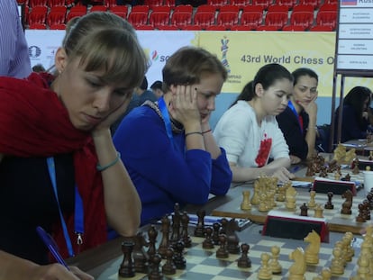 La selección rusa femenina: Giria (primer plano), Gunina, Goriáchkina y Kosteniuk; falta Pogonina.