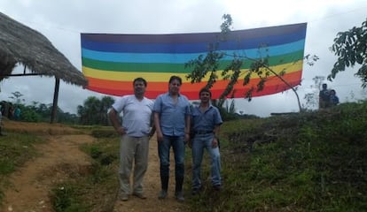 Figueroa, Villavicencio e Jiménez, na selva.