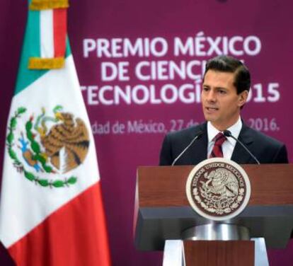 El presidente de México en la entrega de los premios de Ciencia y Tecnología