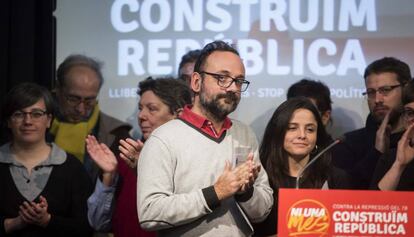 El exdiputado de la CUP, Benet Salellas, durante la rueda de prensa sobre la situación de Anna Gabriel