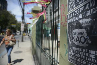 Frente da escola Pedro II, no Rio de Janeiro, que tamb&eacute;m foi ocupada