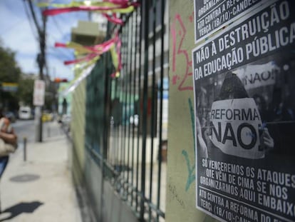 Frente da escola Pedro II, no Rio de Janeiro, que tamb&eacute;m foi ocupada