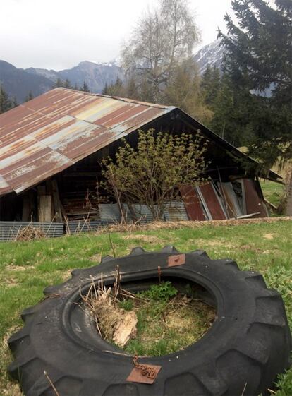 El veterano dirigente de ETA, detenido este jueves en el aparcamiento de un hospital de los Alpes franceses tras 17 años de fuga, había vivido al menos los últimos seis meses oculto y solo en esta cabaña.
