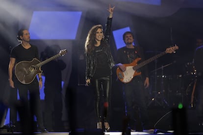 La cantante Malú salió al escenario para cantar y para entregar un premio. El año pasado ella fue la gran triunfadora de estos premios.