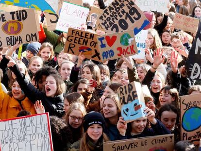 Estudiantes en la protesta por el clima de Lovaina, este jueves.