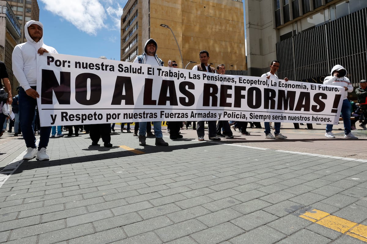 Se hunde en el Congreso la reforma laboral del Gobierno de Gustavo ...