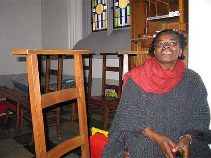 Kouadio, una de los inmigrantes que ocupan la iglesia de Nuestra Señora de la Inmaculada de Bruselas.