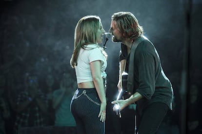 Bradley Cooper y Lady Gaga, en la película 'Ha nacido una estrella',