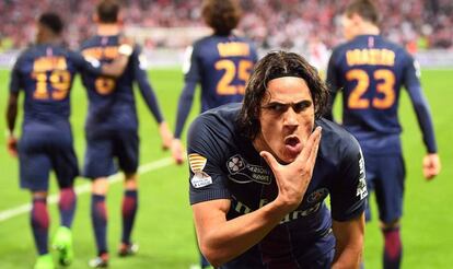 Cavani celebra su gol ante el Mónaco.