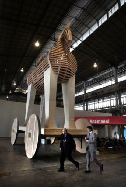 Una de las exposiciones realizadas en la nave siderúrgica de Sagunto.