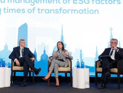 Ignacio Madridejos, CEO de Ferrovial; Fernado Ruiz, presidente de la Fundación Seres; Beatriz Corredor, presidenta de Redeia; y José Carlos García de Quevedo, presidente del ICO.