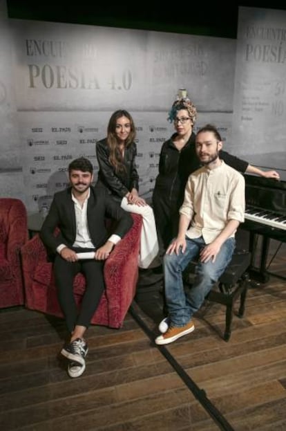 De izquierda a derecha, Miguel Gane, Loreto Sesma, Ana Elena Pena y David Galán, en un Encuentro de Poesía en el Teatro Real en abril pasado.