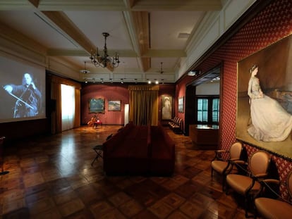 Interior de la casa museu de Pau Casals al Vendrell. A la dreta, un quadre de Francesca Vidal, fet per la seva germana Lluïsa Vidal.