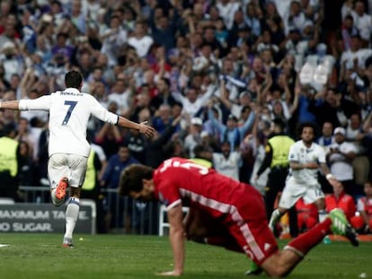 Cristiano Ronaldo celebra uno de sus goles al Bayern en la prórroga de los cuartos del año pasado. 