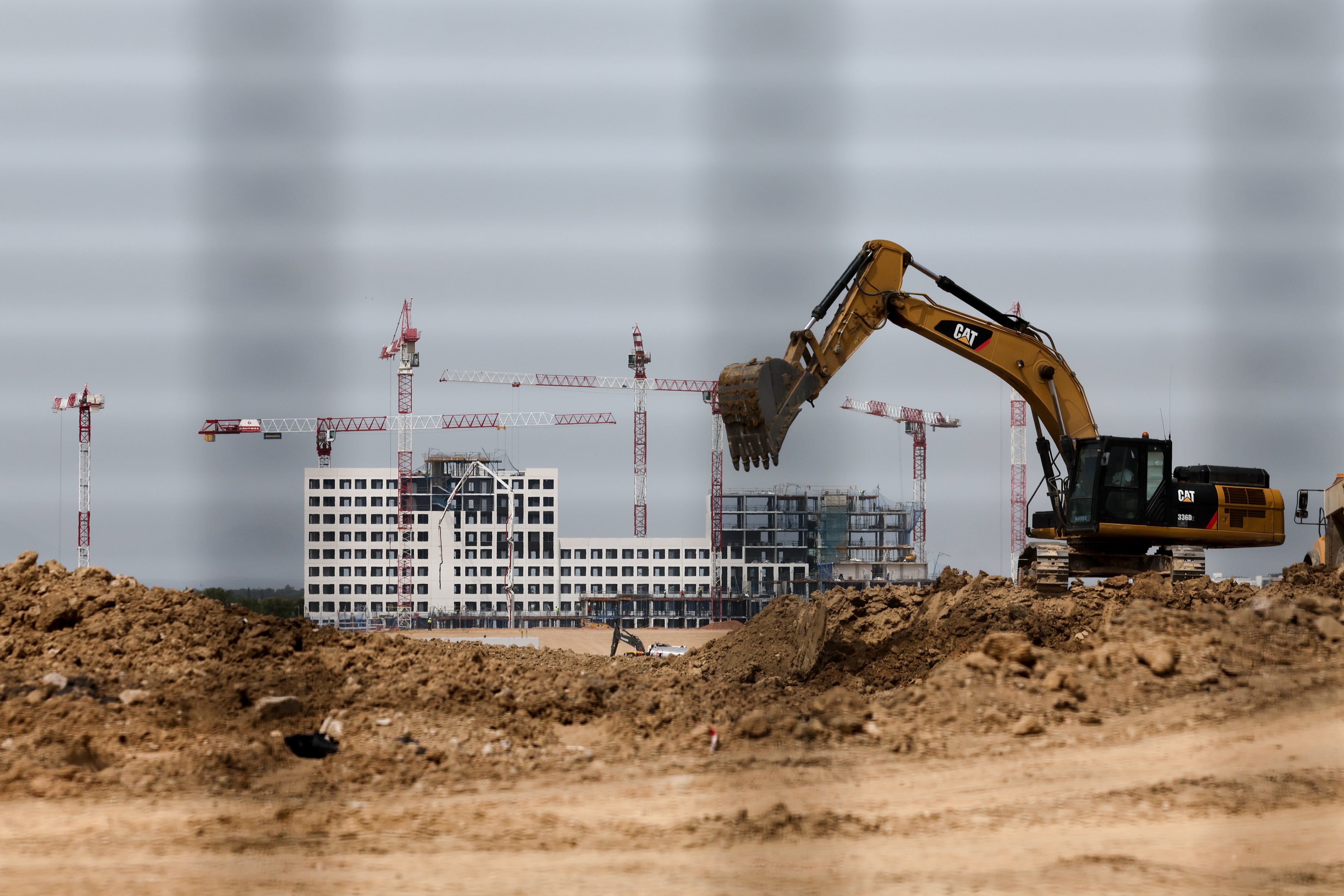 Ambiente en Valdebebas  en la imagen obras del circuito de F1.