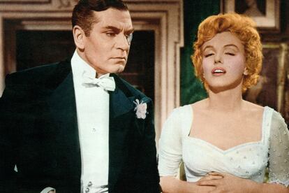 El príncipe rana y la rubia explosiva

	Marilyn Monroe y Lawrence Olivier (El príncipe y la corista, Lawrence Olivier, 1957)
	
	Los problemas de Marilyn hicieron que los rodajes de muchas de sus películas fueran campos de minas a punto de estallar. Su encuentro con el monarca de la escena británica finalizó en divorcio real y con victoria fuera de casa.