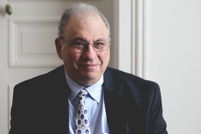 Simon Levin, matemático creador de la ecología espacial, después de su entrevista en Bilbao