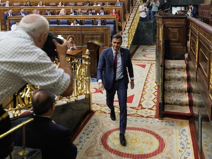 El presidente del Gobierno, Pedro Sánchez, tras intervenir durante una sesión plenaria en el Congreso de los Diputados.