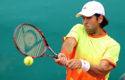 Verdasco, durante su partido contra Rochus en Montecarlo.
