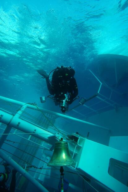 Los buzos han registrado las labores de búsqueda en el Costa Concordia en imágenes