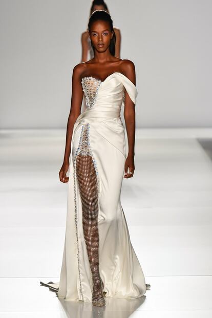 smag-ralph-russo-hc-rs20-0565