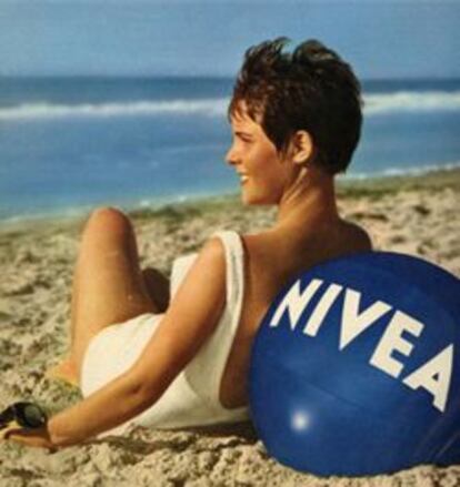 La pelota Nivea ganó popularidad en los años cincuenta.