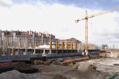 Un solar en construcci&oacute;n en Valladolid.