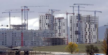 En la imagen, varias viviendas en construcci&oacute;n.
 