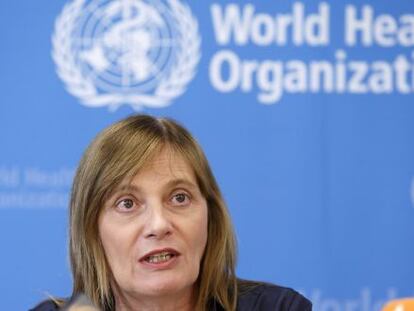 La subdirectora general de la Organización Mundial de la Salud (OMS), Marie-Paule Kieny, explica las conclusiones del Comité de Ética.
