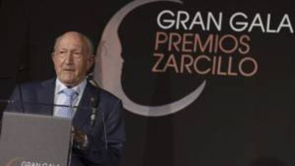 El bodeguero Alejandro Fernández tras recibir el Premio Zarcillo a la Excelencia 2013 a la Trayectoria Profesional, en el acto celebrado en Valladolid.