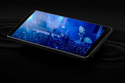 El HTC U12+ acaba de ser presentado, llega al mercado a finales del mes de junio. Cuenta con un diseño muy atractivo, mucha potencia, con el Snapdragon 845. y una de las mejores cámaras duales tanto detrás como delante. Aunque uno de sus puntos fuertes es el sonido, sobre todo con sus altavoces estéreo Boombox, que ya son todo un clásico en la gama alta.