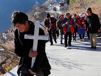 Celebracíón de la Navidad en Niuren (China).