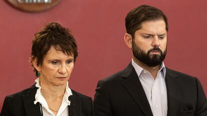 Gabriel Boric junto a Carolina Toha, ministra del Interior y Seguridad Pública, en 2023.