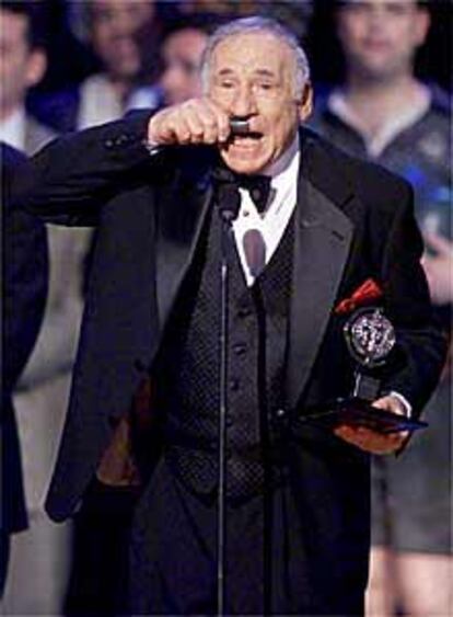Mel Brooks mostró su humor al recoger su premio.