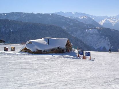 La estaci&oacute;n de Baqueira, en el valle de Ar&aacute;n, es una de las m&aacute;s frecuentadas por los vips espa&ntilde;oles. Dispone de99 pistas de distinto nivel.