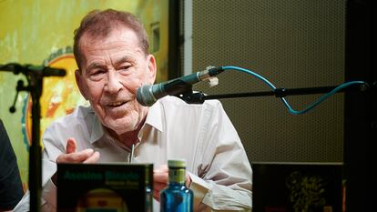 Fernando Sánchez Dragó durante la presentación de su libro 'Habáname' en junio de 2021.