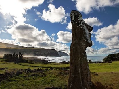 Los misteriosos mo&aacute;is de la isla de Pascua, Chile.