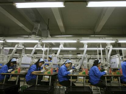 Treballadores en una fàbrica de Shenzhen.