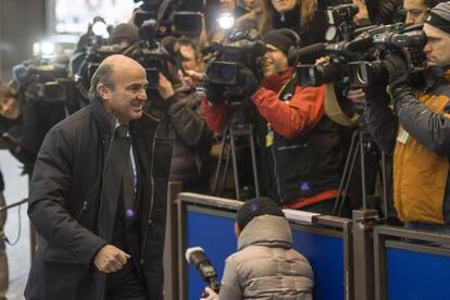 Luis de Guindos arrives for a meeting of euro zone ministers in Brussels on Sunday.