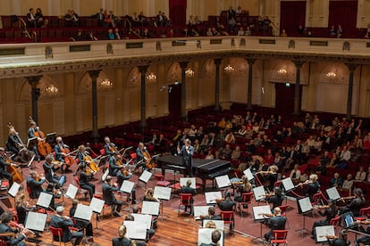 Gimeno dirige a la Royal Concertgebouw de Amsterdam.